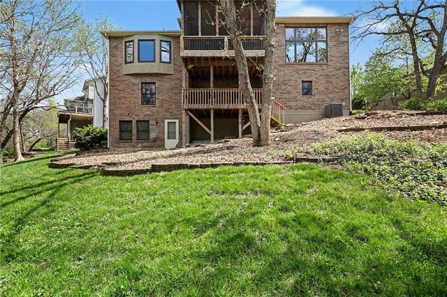2401 SW Whispering Creek Court, Blue Springs, MO 64015