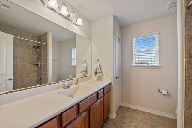 970 Jennifer Street, Alvin, TX 77511