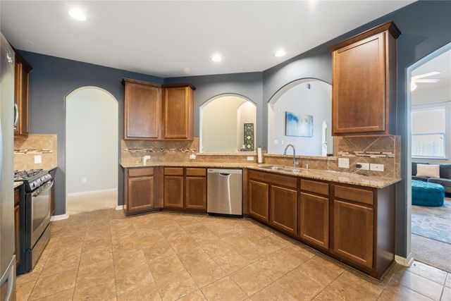 970 Jennifer Street, Alvin, TX 77511