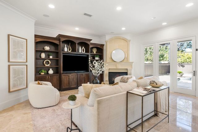 4134 Bellefontaine Street, Houston, TX 77025