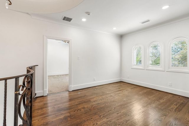 4134 Bellefontaine Street, Houston, TX 77025