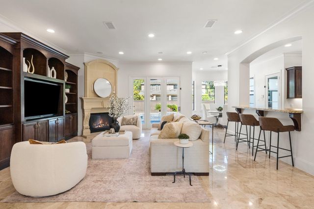 4134 Bellefontaine Street, Houston, TX 77025