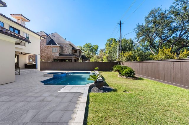 4134 Bellefontaine Street, Houston, TX 77025