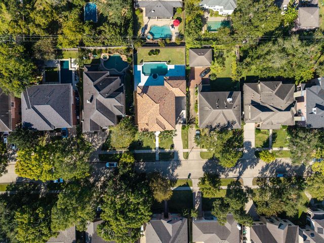 4134 Bellefontaine Street, Houston, TX 77025