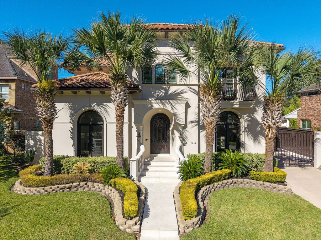 4134 Bellefontaine Street, Houston, TX 77025