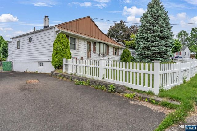 301 S Boulevard, Saddle Brook, NJ 07663