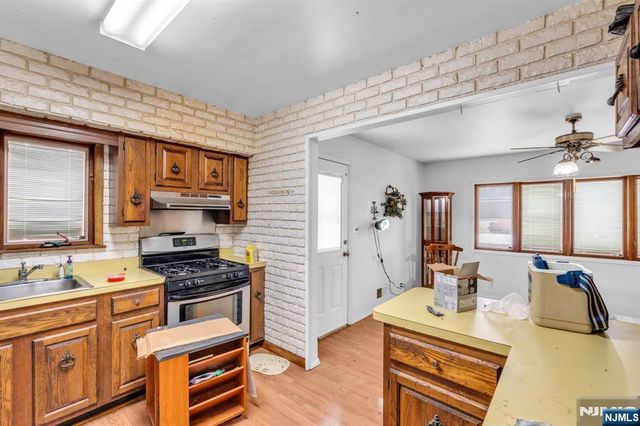 301 S Boulevard, Saddle Brook, NJ 07663
