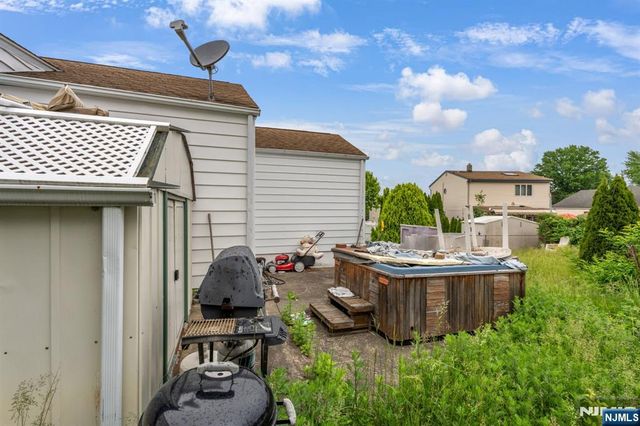301 S Boulevard, Saddle Brook, NJ 07663