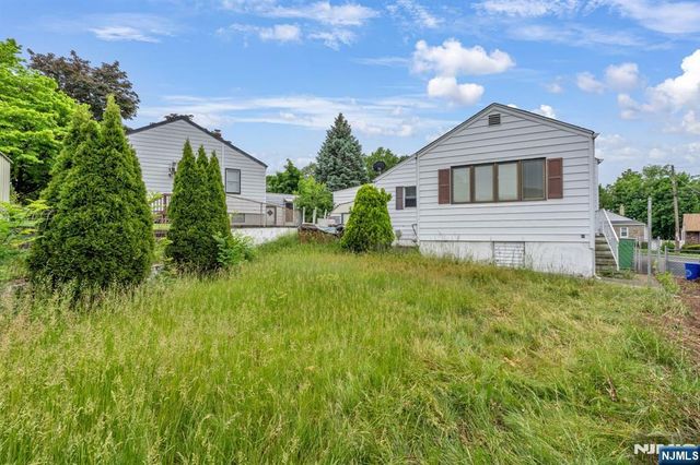 301 S Boulevard, Saddle Brook, NJ 07663