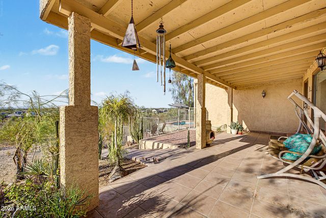 2324 W SUNRISE Drive, Phoenix, AZ 85041