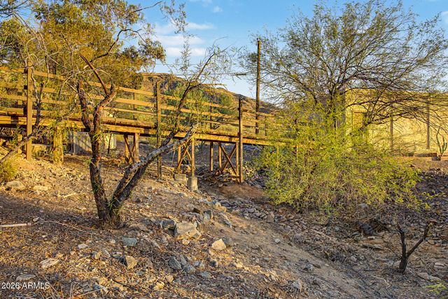 2324 W SUNRISE Drive, Phoenix, AZ 85041