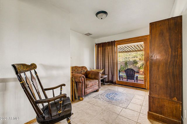 2324 W SUNRISE Drive, Phoenix, AZ 85041
