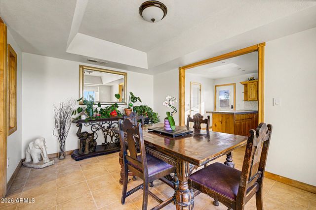 2324 W SUNRISE Drive, Phoenix, AZ 85041