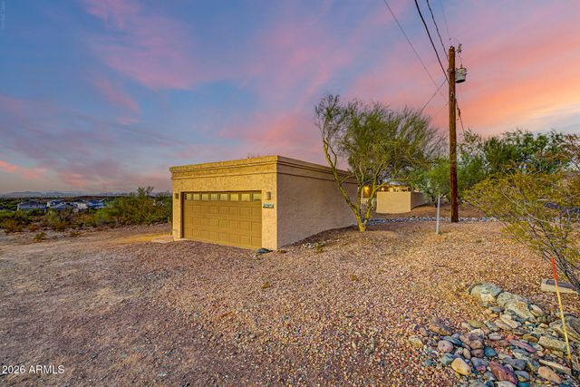 2324 W SUNRISE Drive, Phoenix, AZ 85041