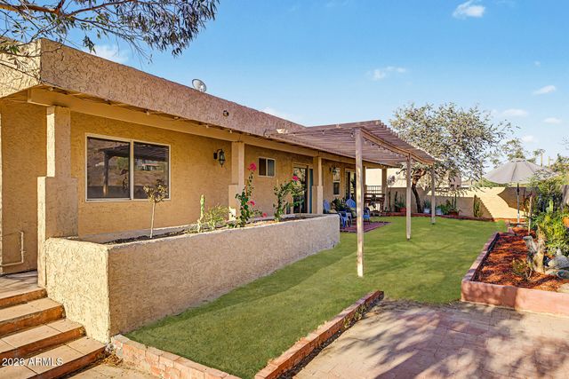 2324 W SUNRISE Drive, Phoenix, AZ 85041
