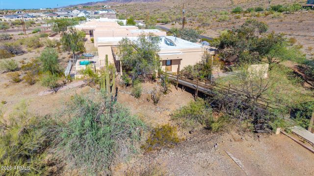 2324 W SUNRISE Drive, Phoenix, AZ 85041