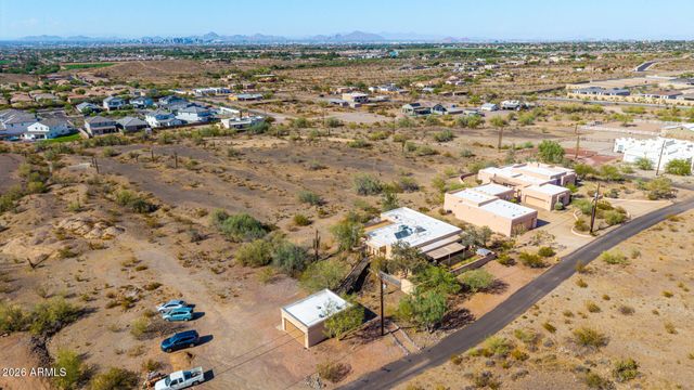 2324 W SUNRISE Drive, Phoenix, AZ 85041