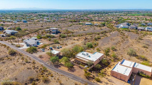 2324 W SUNRISE Drive, Phoenix, AZ 85041