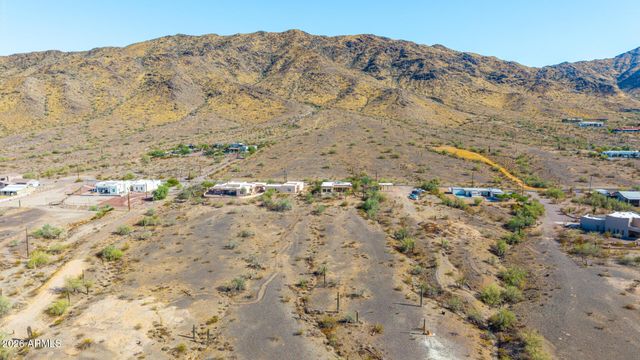 2324 W SUNRISE Drive, Phoenix, AZ 85041