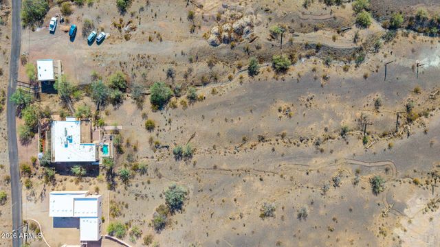 2324 W SUNRISE Drive, Phoenix, AZ 85041