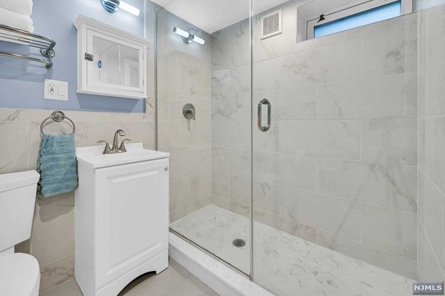 43 Hazelhurst Avenue, Glen Rock, NJ 07452