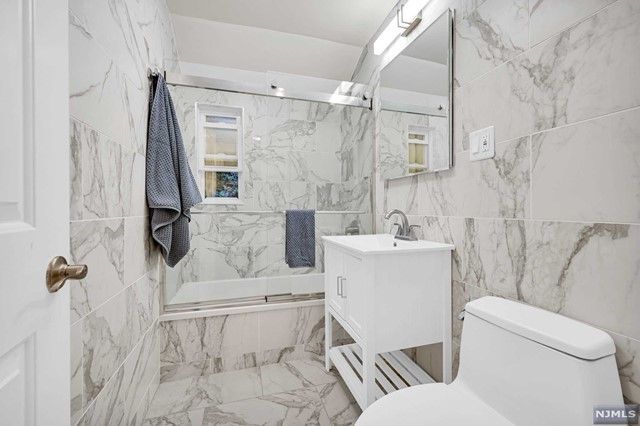 43 Hazelhurst Avenue, Glen Rock, NJ 07452