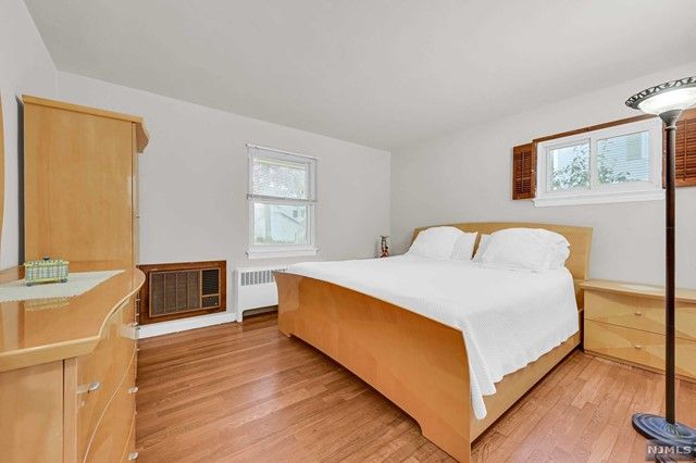 43 Hazelhurst Avenue, Glen Rock, NJ 07452