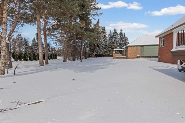 54377 Preston Pines Lane, Shelby Twp, MI 48315