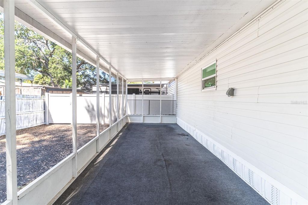 Image 11 of property listing at 5807 BARRY LANE, Tampa, FL 33634