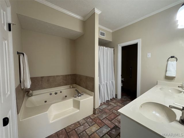 8618 STURBRIDGE Drive, Montgomery, AL 36116