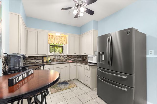 906 Higgins, Humble, TX 77338
