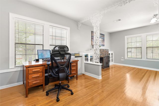 906 Higgins, Humble, TX 77338