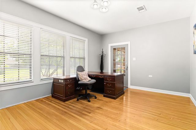 906 Higgins, Humble, TX 77338