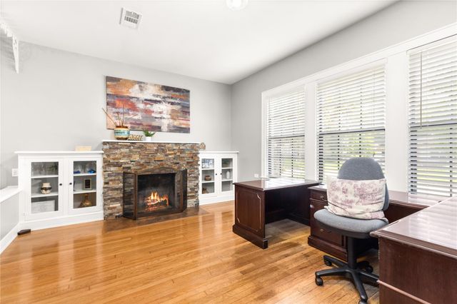 906 Higgins, Humble, TX 77338