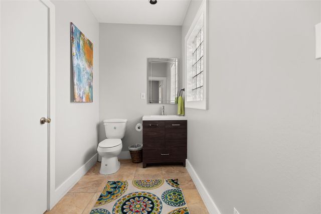906 Higgins, Humble, TX 77338
