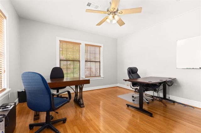 906 Higgins, Humble, TX 77338
