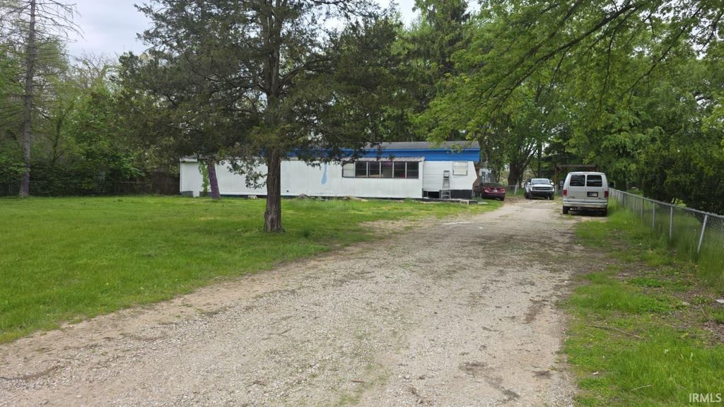 50675 Donna Street, Elkhart, IN 46514