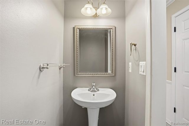 24889 Sutherland Drive, Novi, MI 48374