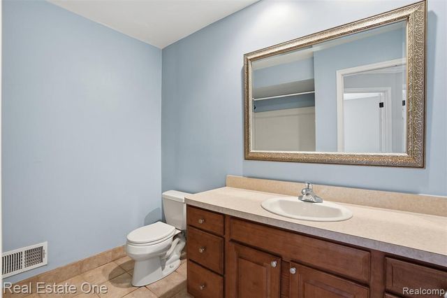24889 Sutherland Drive, Novi, MI 48374