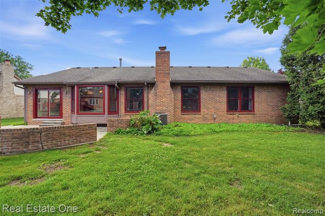 24889 Sutherland Drive, Novi, MI 48374