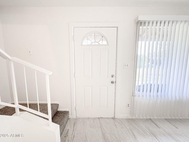 6729 N 44TH Avenue, Glendale, AZ 85301