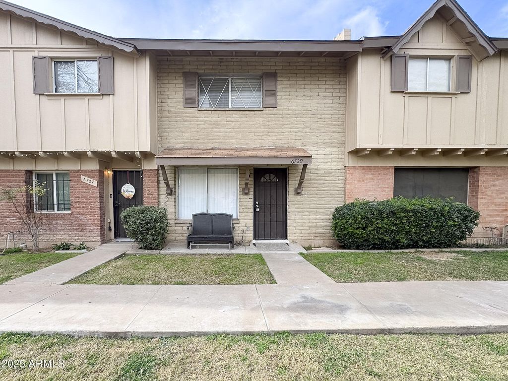 6729 N 44TH Avenue, Glendale, AZ 85301