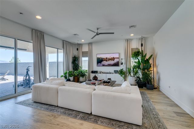7514 Hadnot Street, Las Vegas, NV 89166