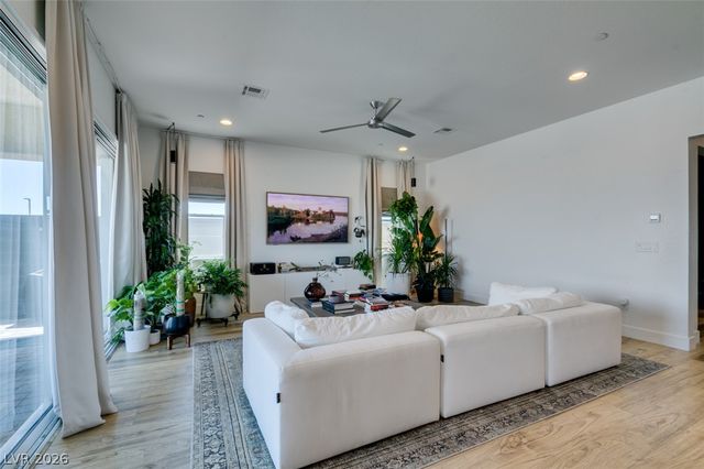 7514 Hadnot Street, Las Vegas, NV 89166