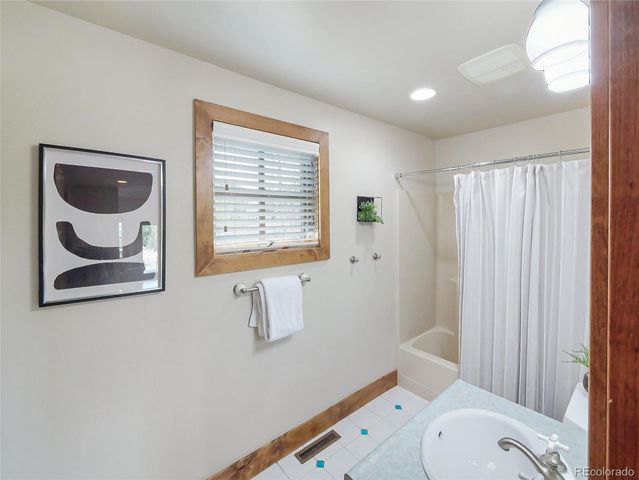 77 B Road, Silverthorne, CO 80498