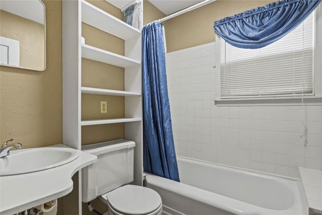 630 Easley Street, White Settlement, TX 76108