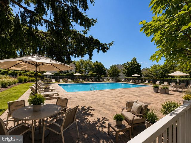 2313 ASPEN DR, Plainsboro, NJ 08536