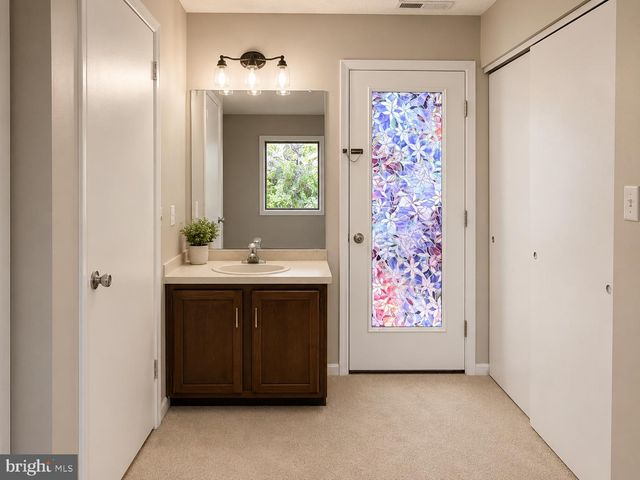 2313 ASPEN DR, Plainsboro, NJ 08536