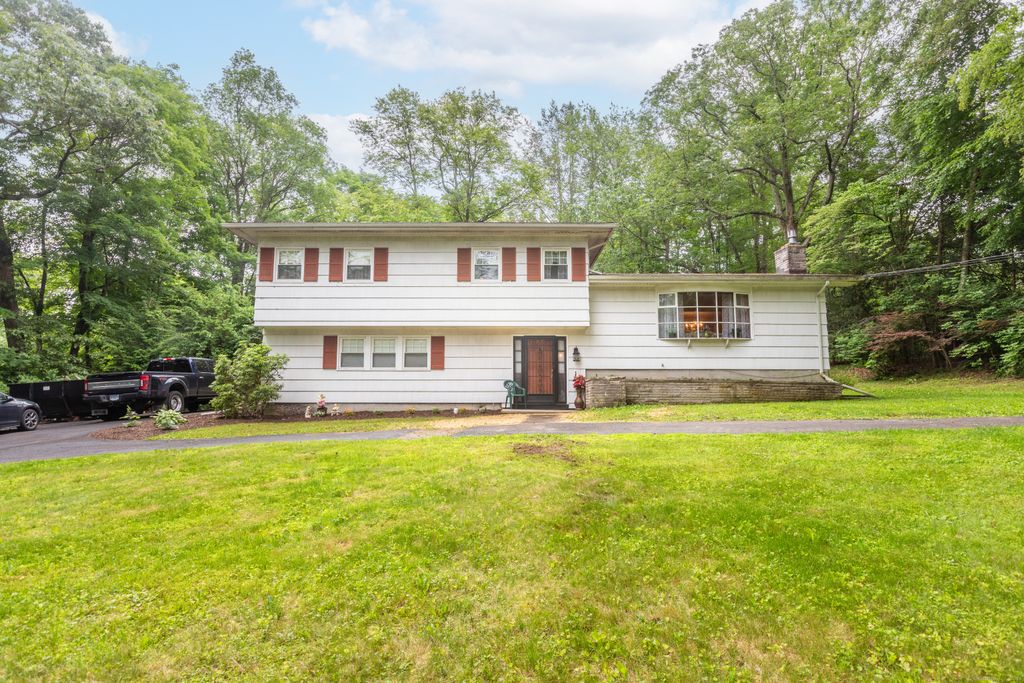 89 Old Church Road, Oxford, CT 06478