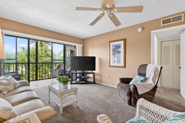 505 30TH AVENUE W E303, Bradenton, FL 34205